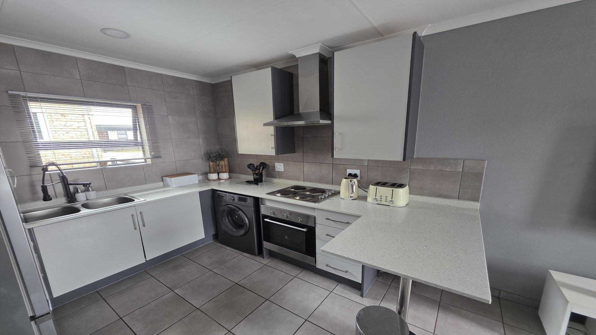 Kitchen of property in Groblerpark