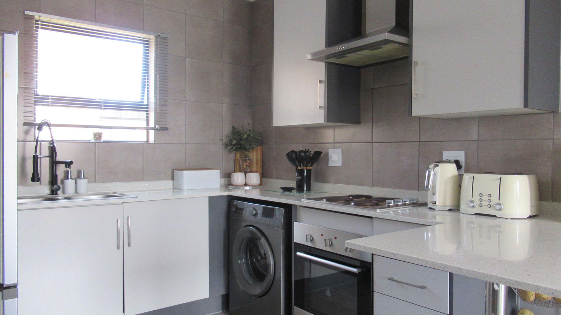 Kitchen - 5 square meters of property in Groblerpark