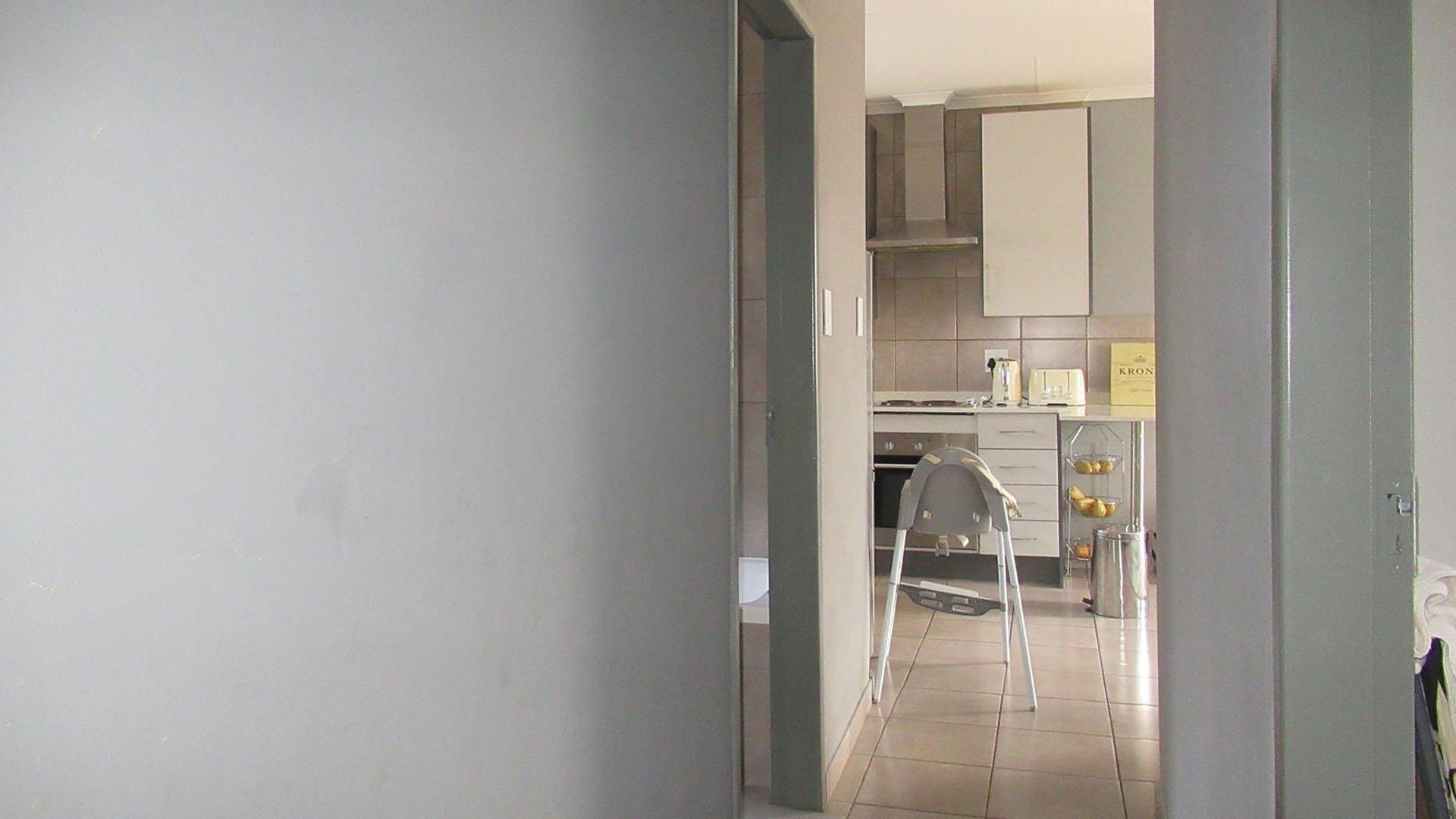 Spaces - 4 square meters of property in Groblerpark