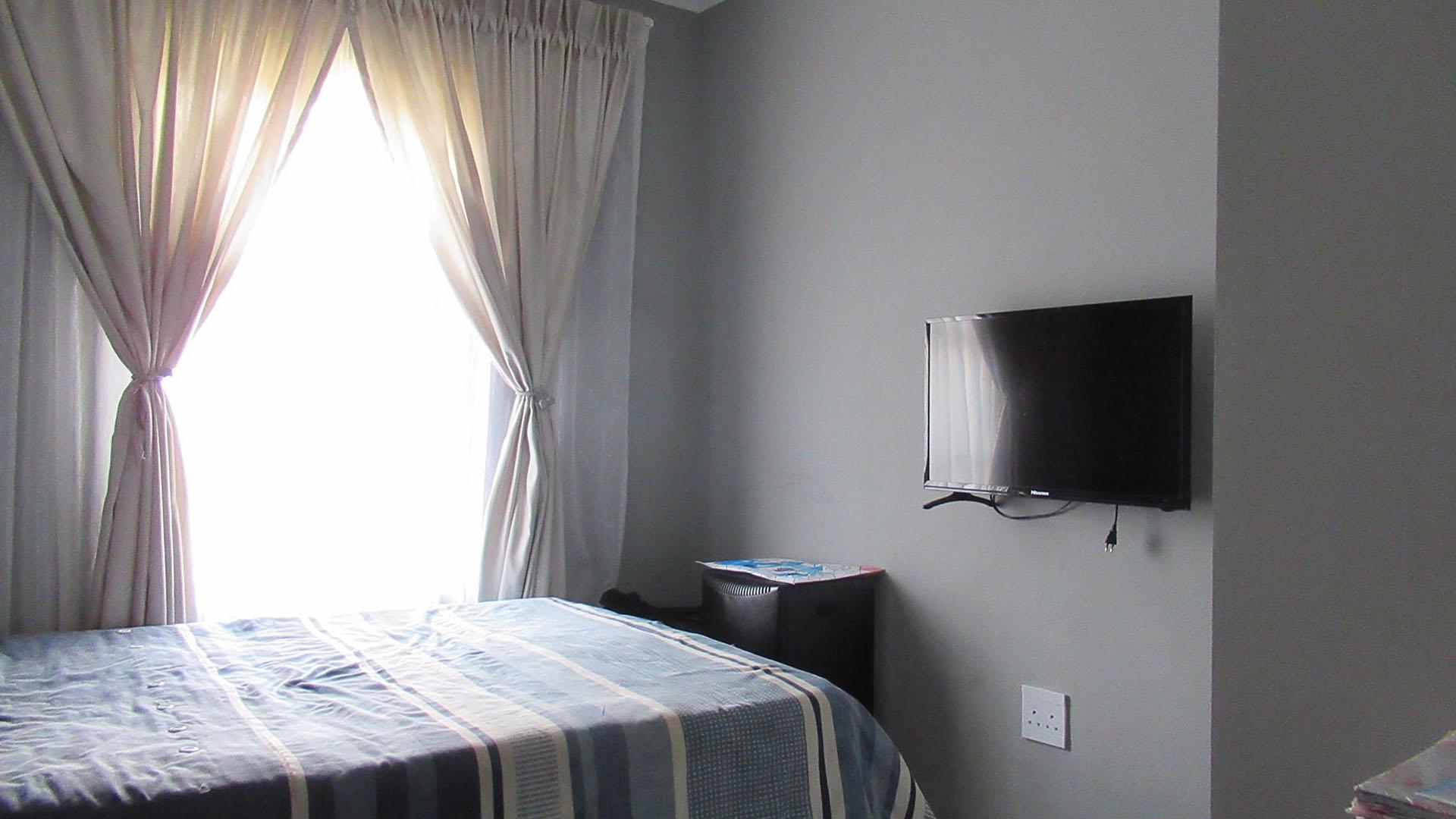 Bed Room 2 - 9 square meters of property in Groblerpark