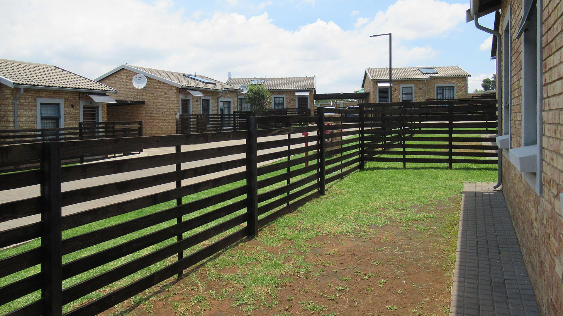 Front View of property in Groblerpark