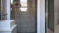 Main Bathroom - 3 square meters of property in Groblerpark