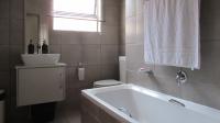 Bathroom 1 - 6 square meters of property in Groblerpark