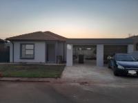 3 Bedroom 2 Bathroom House for Sale for sale in The Orchards