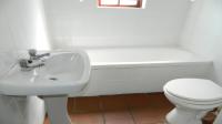 Bathroom 2 of property in Bellville