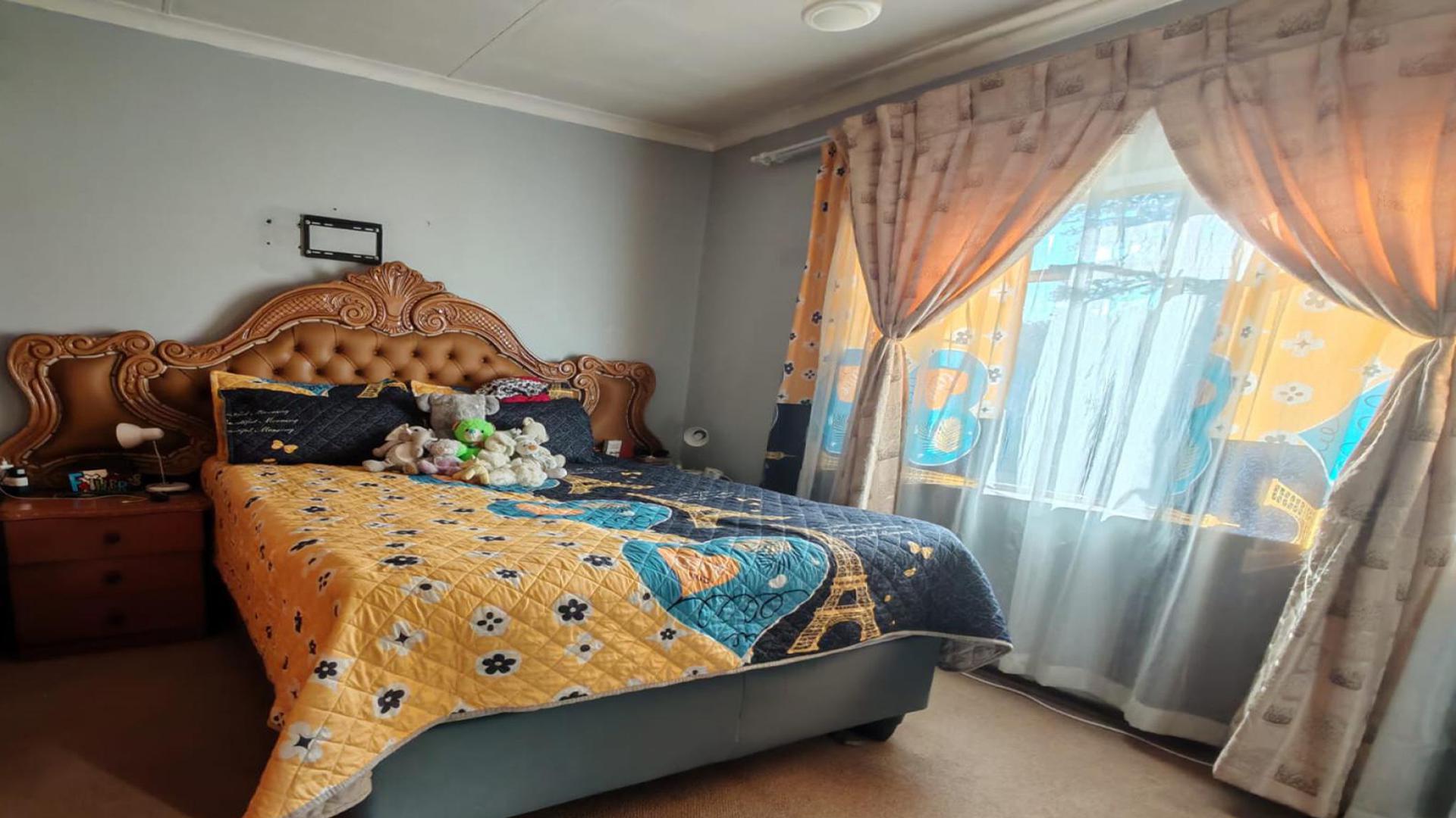 Bed Room 2 of property in Sasolburg