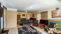 Lounges - 20 square meters of property in Birchleigh