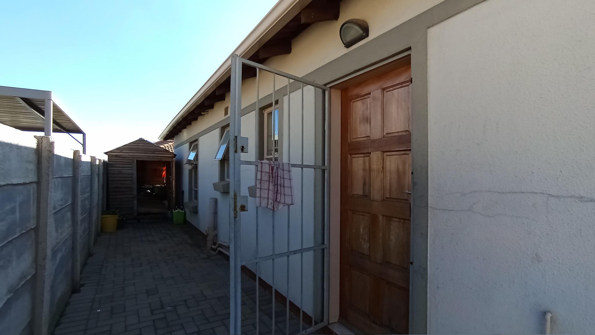 Backyard of property in Andeon