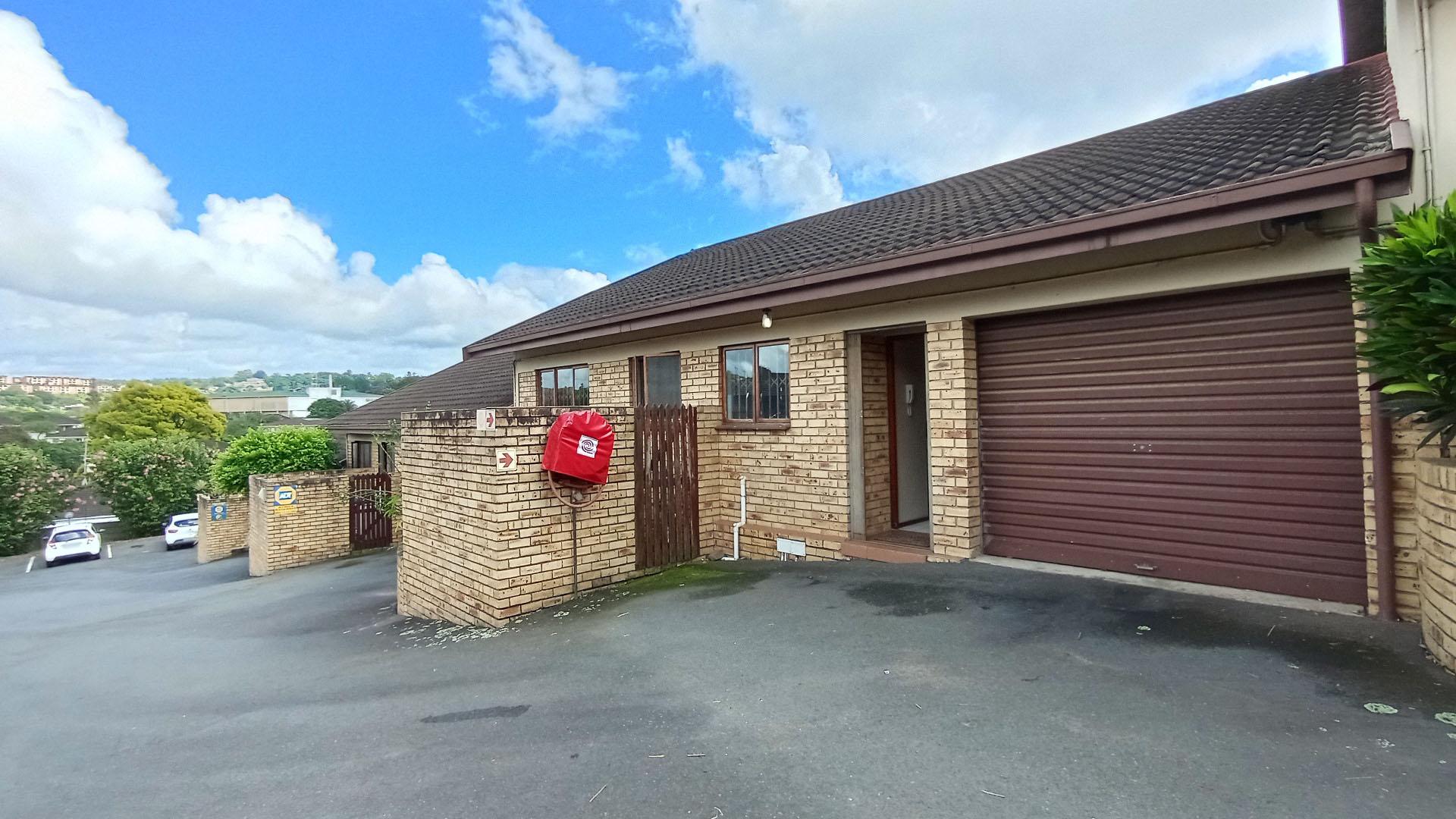 Front View of property in Caversham Glen