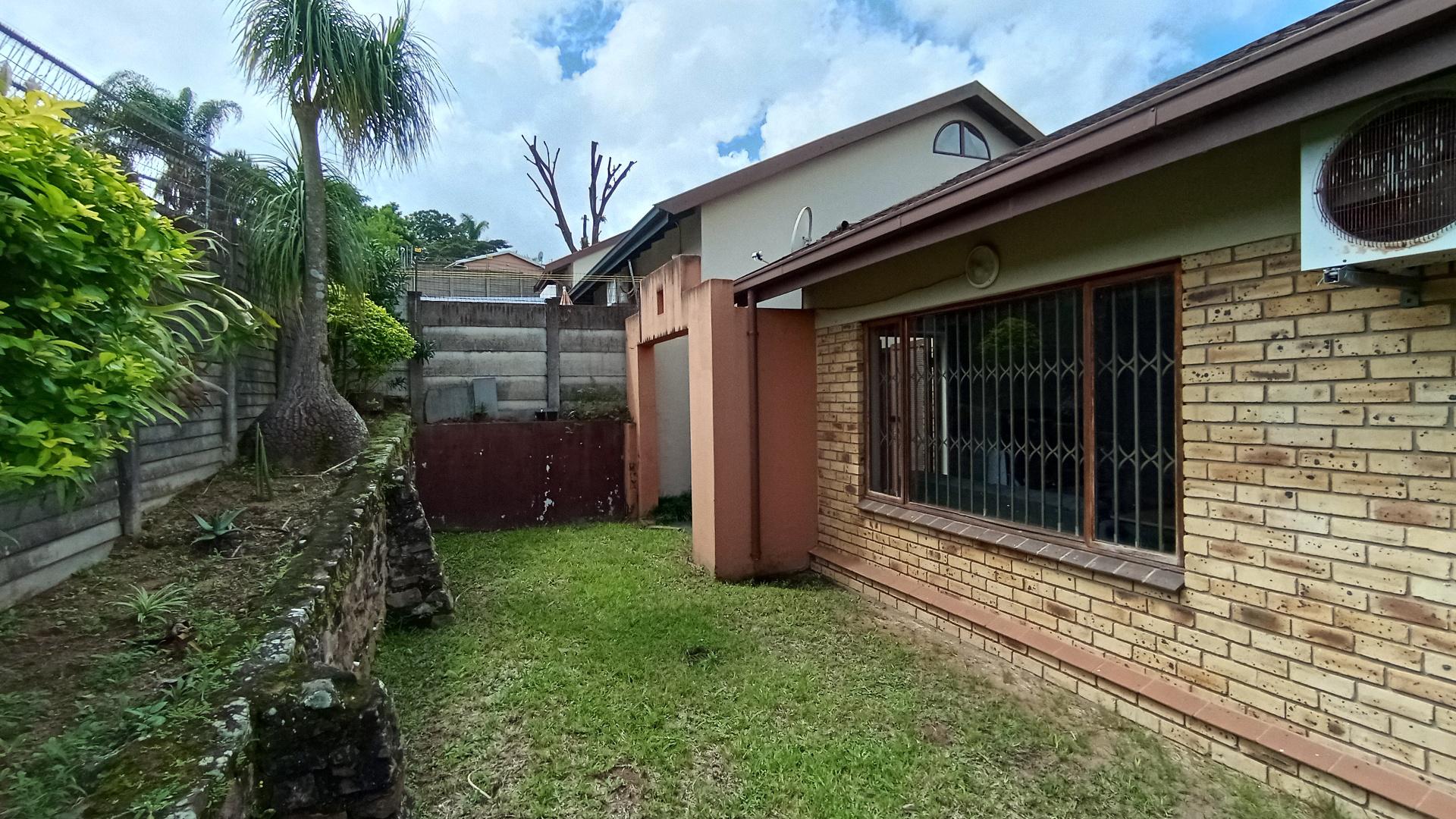 Backyard of property in Caversham Glen