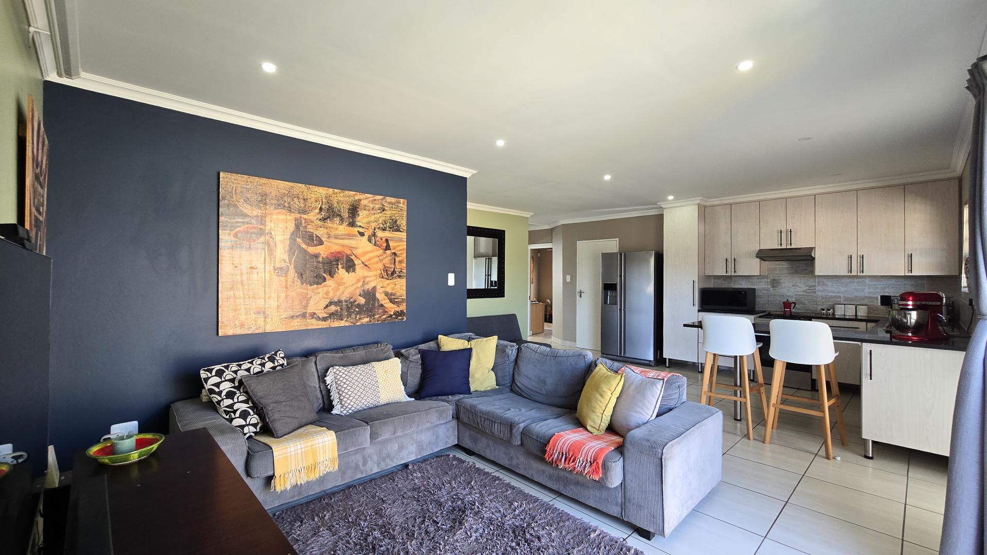 Lounges of property in Nahoon Valley Park