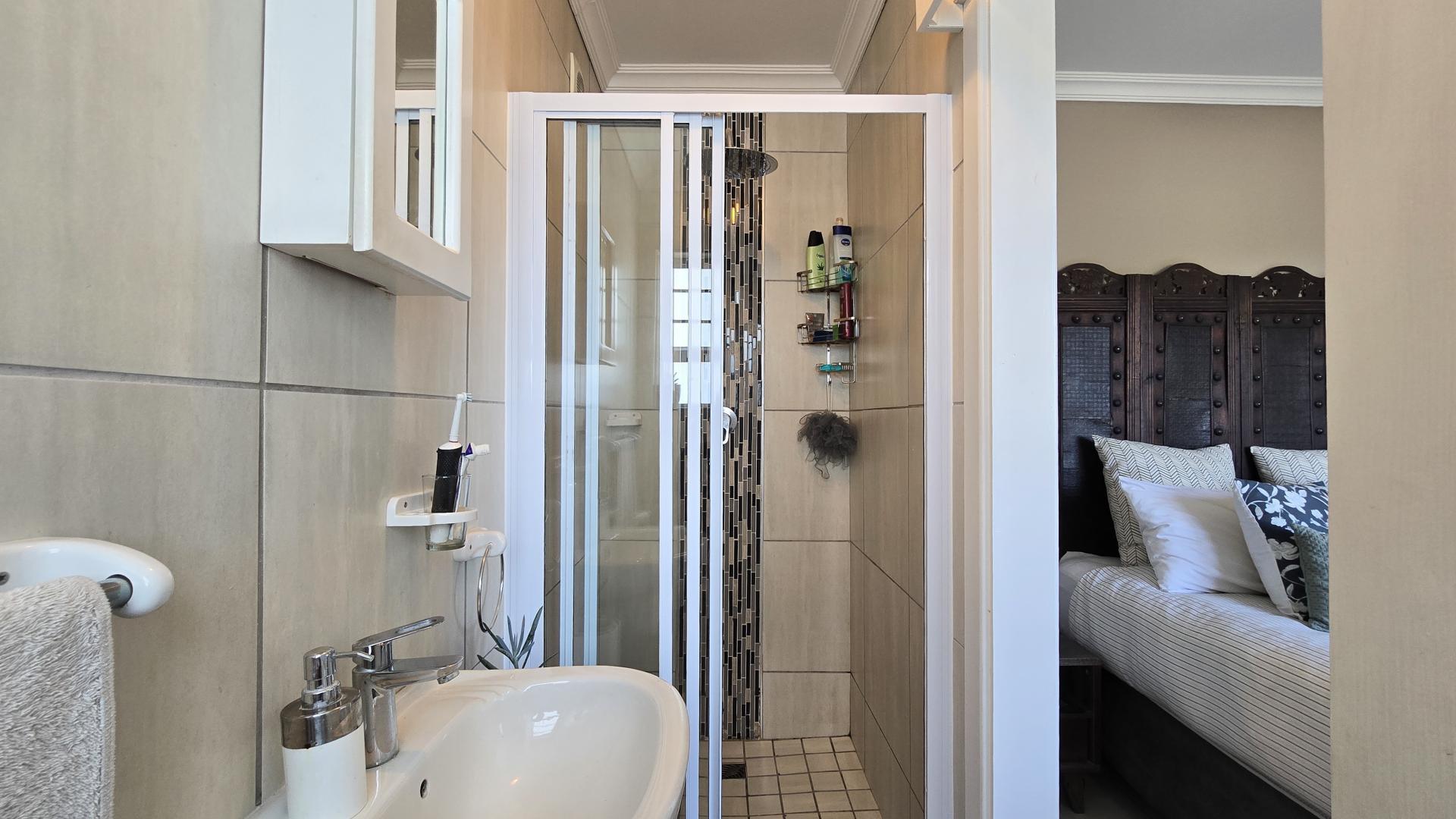 Main Bathroom of property in Nahoon Valley Park