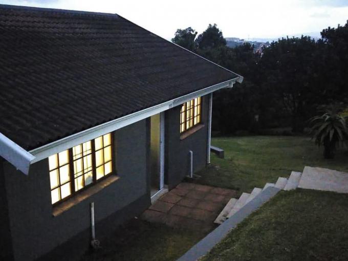 1 Bedroom Apartment to Rent in Kloof  - Property to rent - MR639121