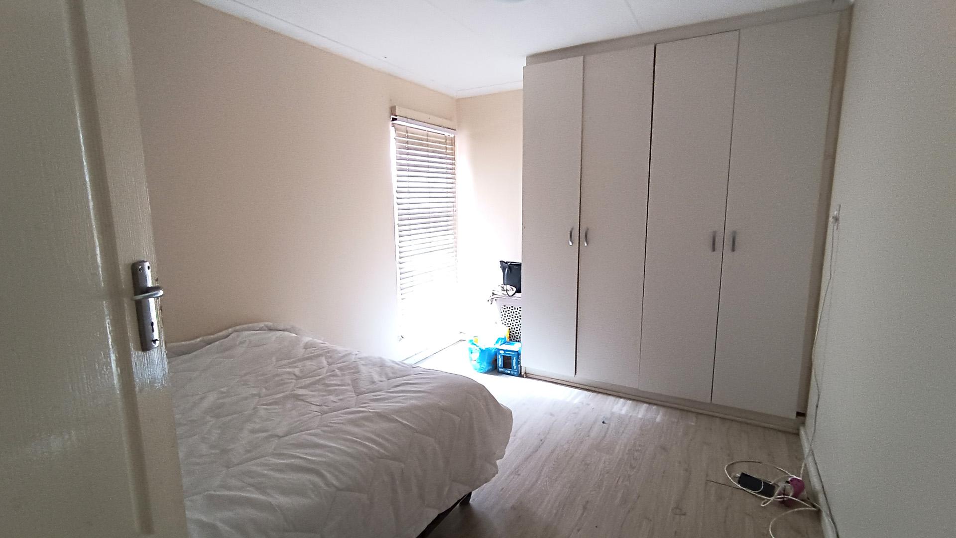 Bed Room 3 - 14 square meters of property in Summer Greens