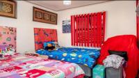 Bed Room 2 of property in Durban Central