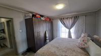Bed Room 1 of property in Soweto