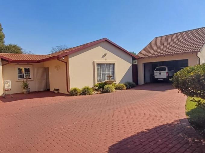 3 Bedroom House for Sale For Sale in Brackendowns - MR639409