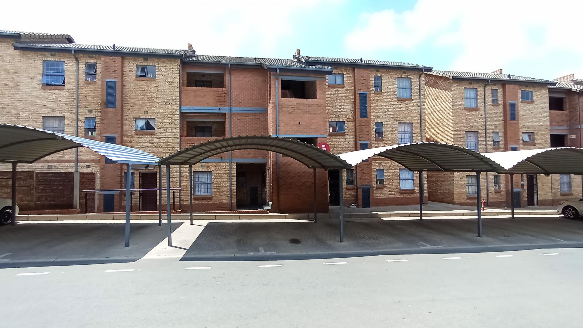 Front View of property in Erand Gardens
