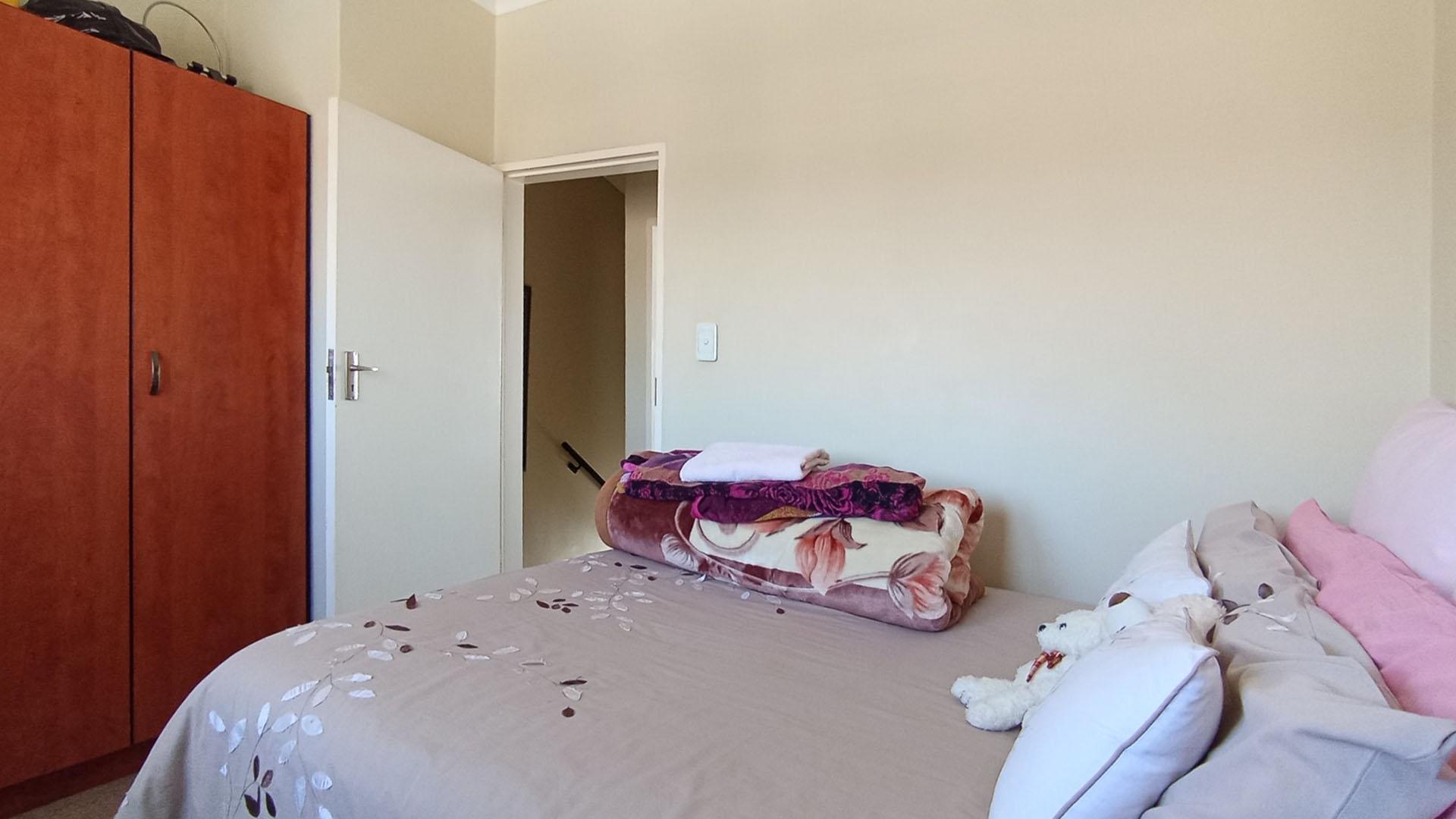 Bed Room 2 - 12 square meters of property in Montana Tuine