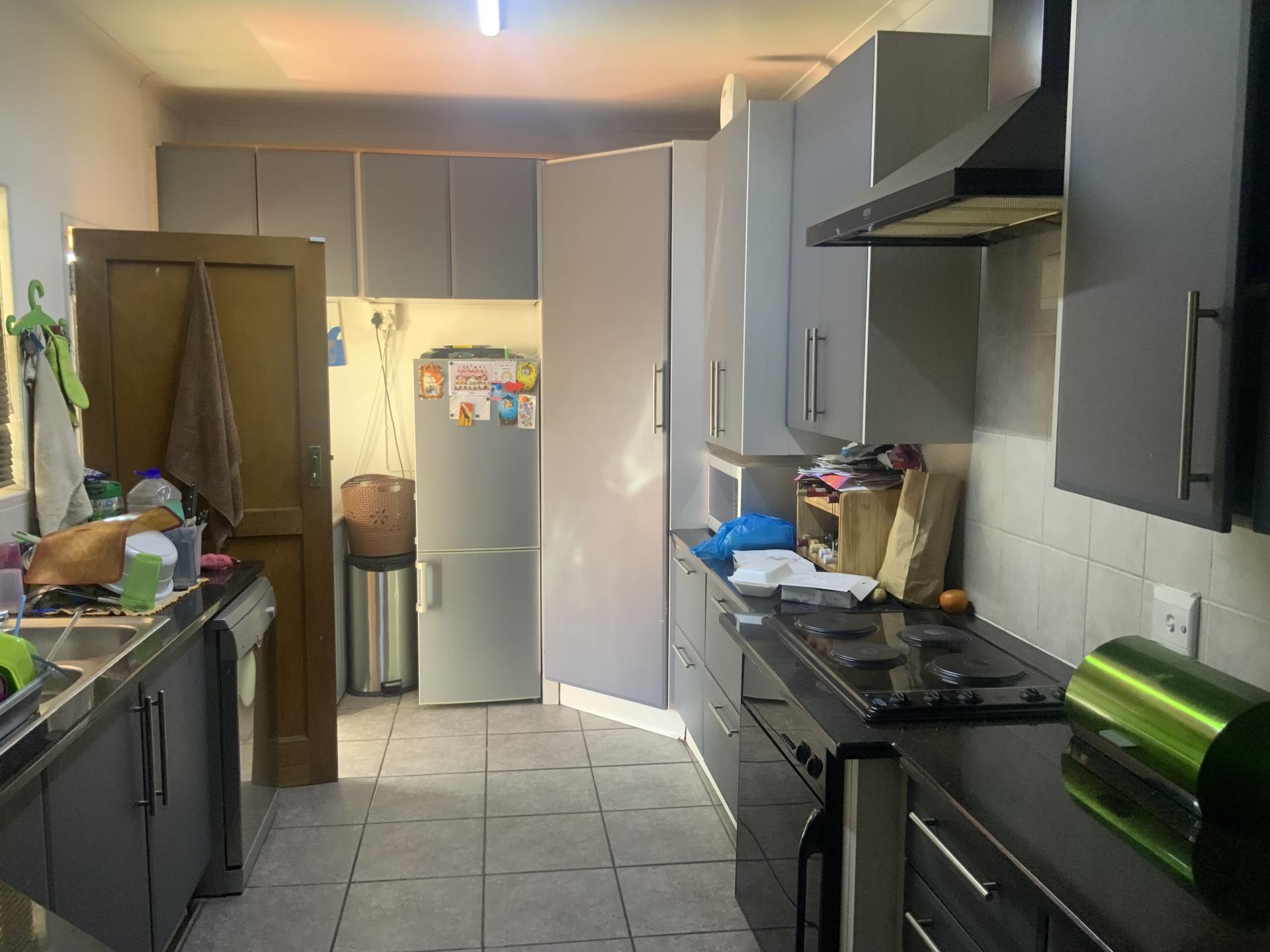 Kitchen of property in Krugersdorp