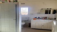 Bathroom 1 of property in Krugersdorp