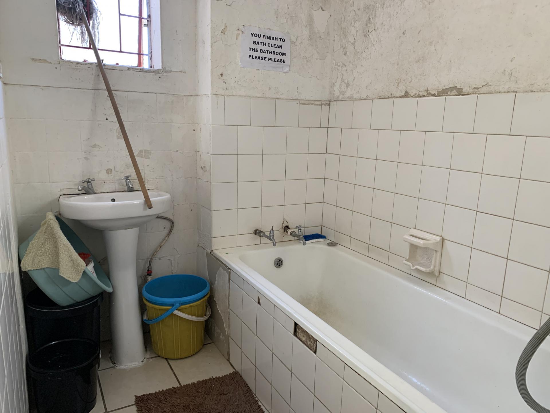 Bathroom 1 of property in Sunnyside