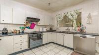 Kitchen - 14 square meters of property in Esther Park