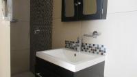 Bathroom 1 - 4 square meters of property in Wilgeheuwel 