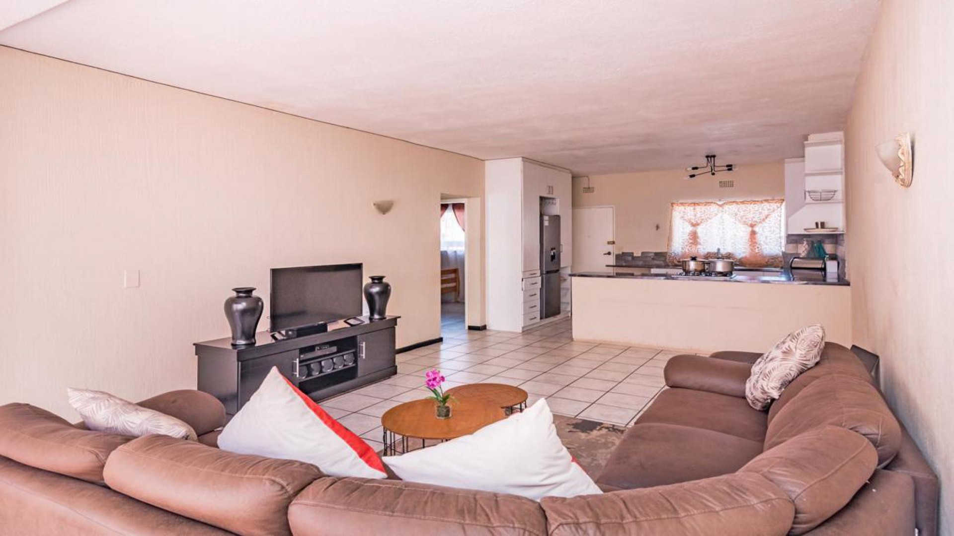 Lounges - 17 square meters of property in Florida
