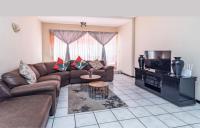 Lounges - 17 square meters of property in Florida