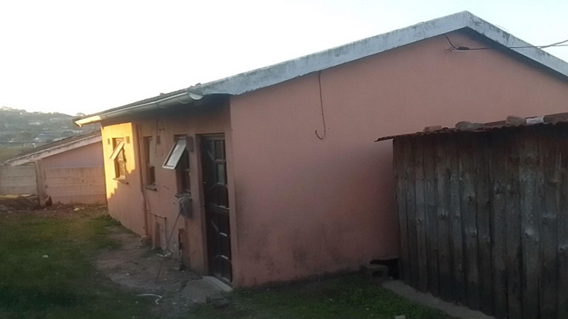 Backyard of property in Umlazi