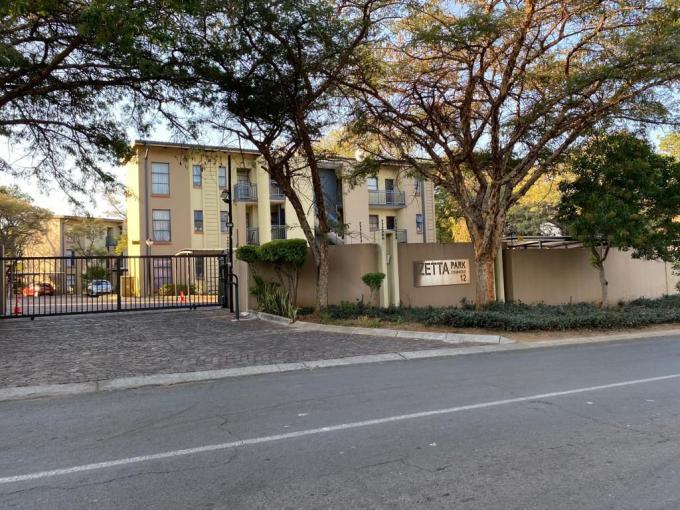 2 Bedroom Apartment for Sale For Sale in Geelhoutpark - MR640095