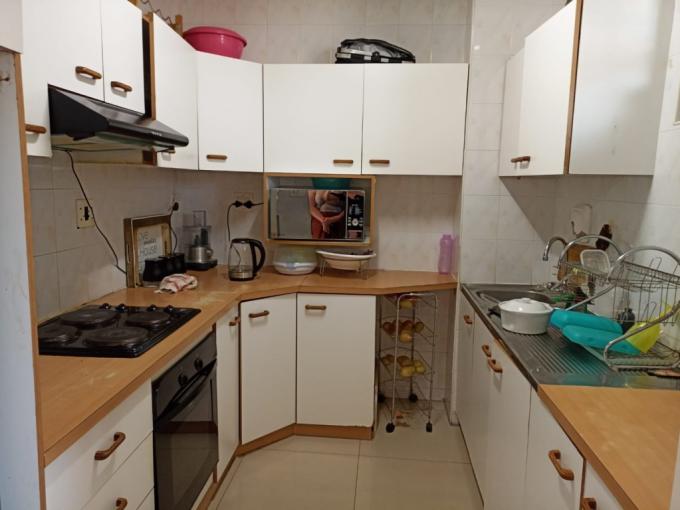 2 Bedroom Apartment for Sale For Sale in Amanzimtoti  - MR640295