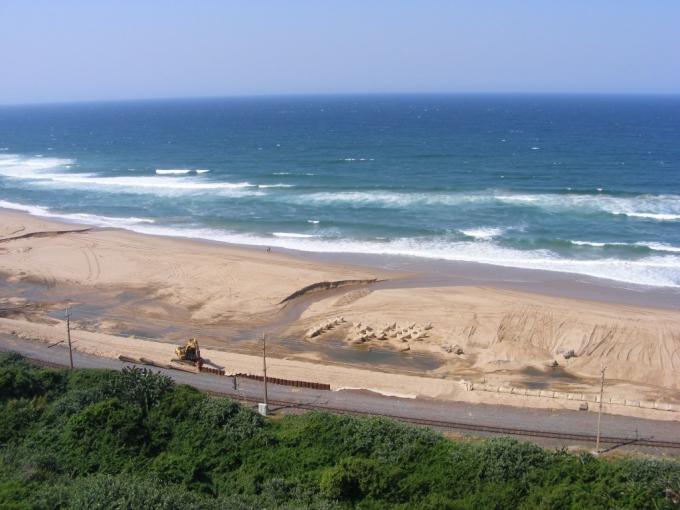 2 Bedroom Apartment for Sale For Sale in Amanzimtoti  - MR640295