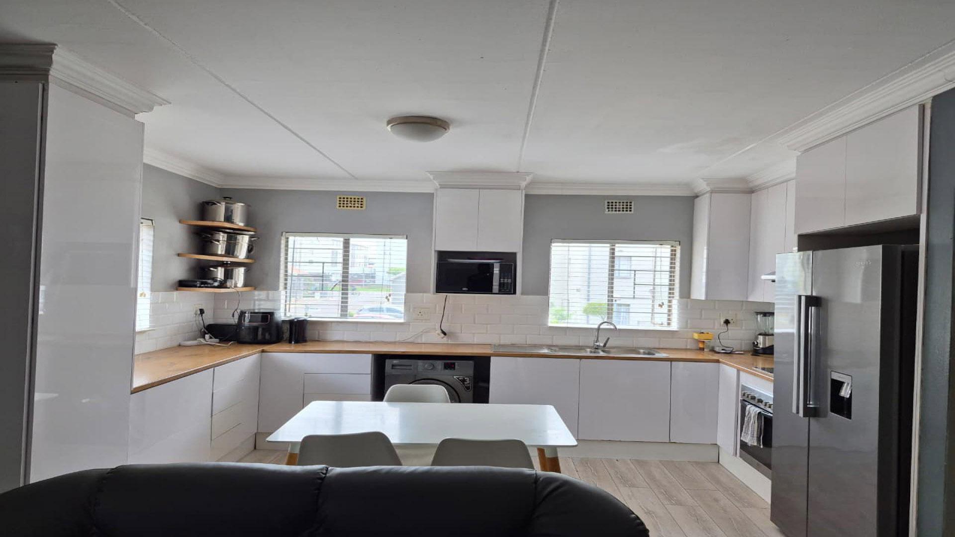 Kitchen of property in Jabulani