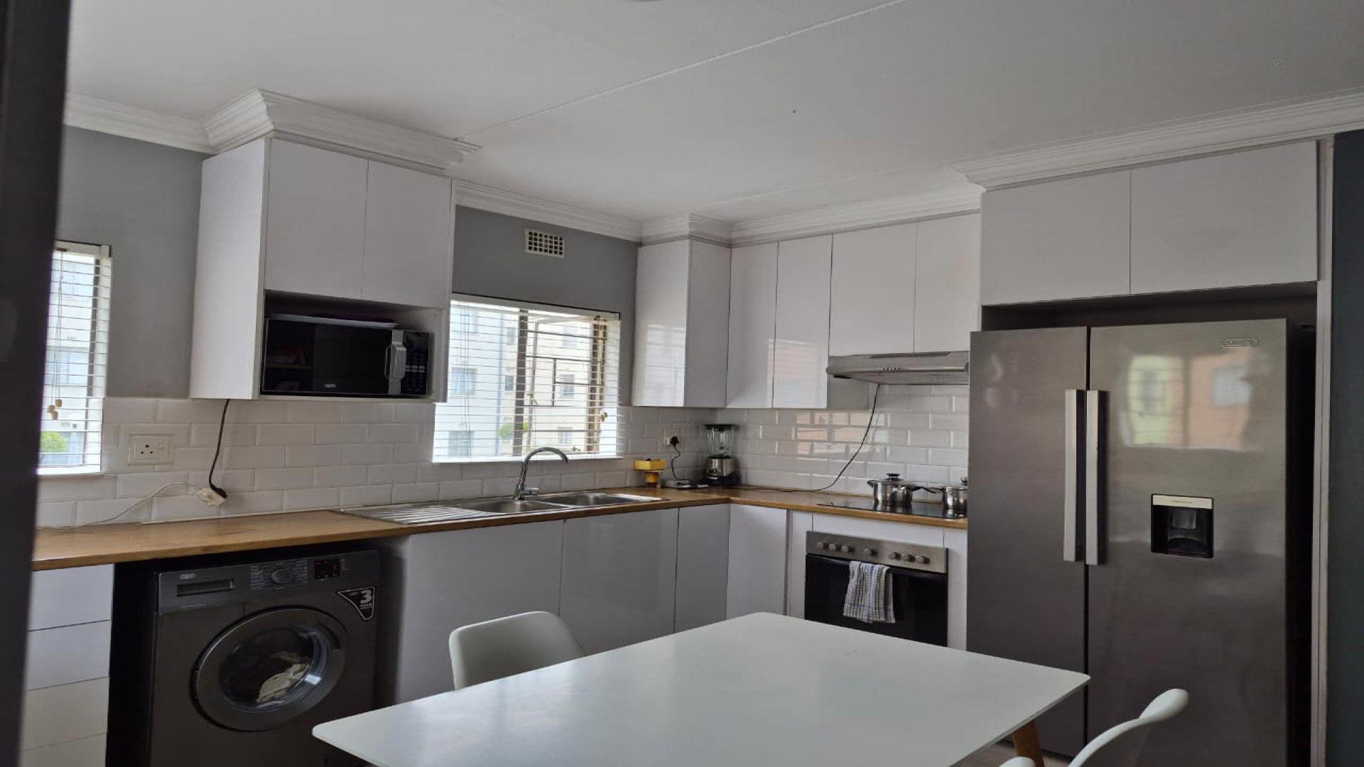 Kitchen of property in Jabulani