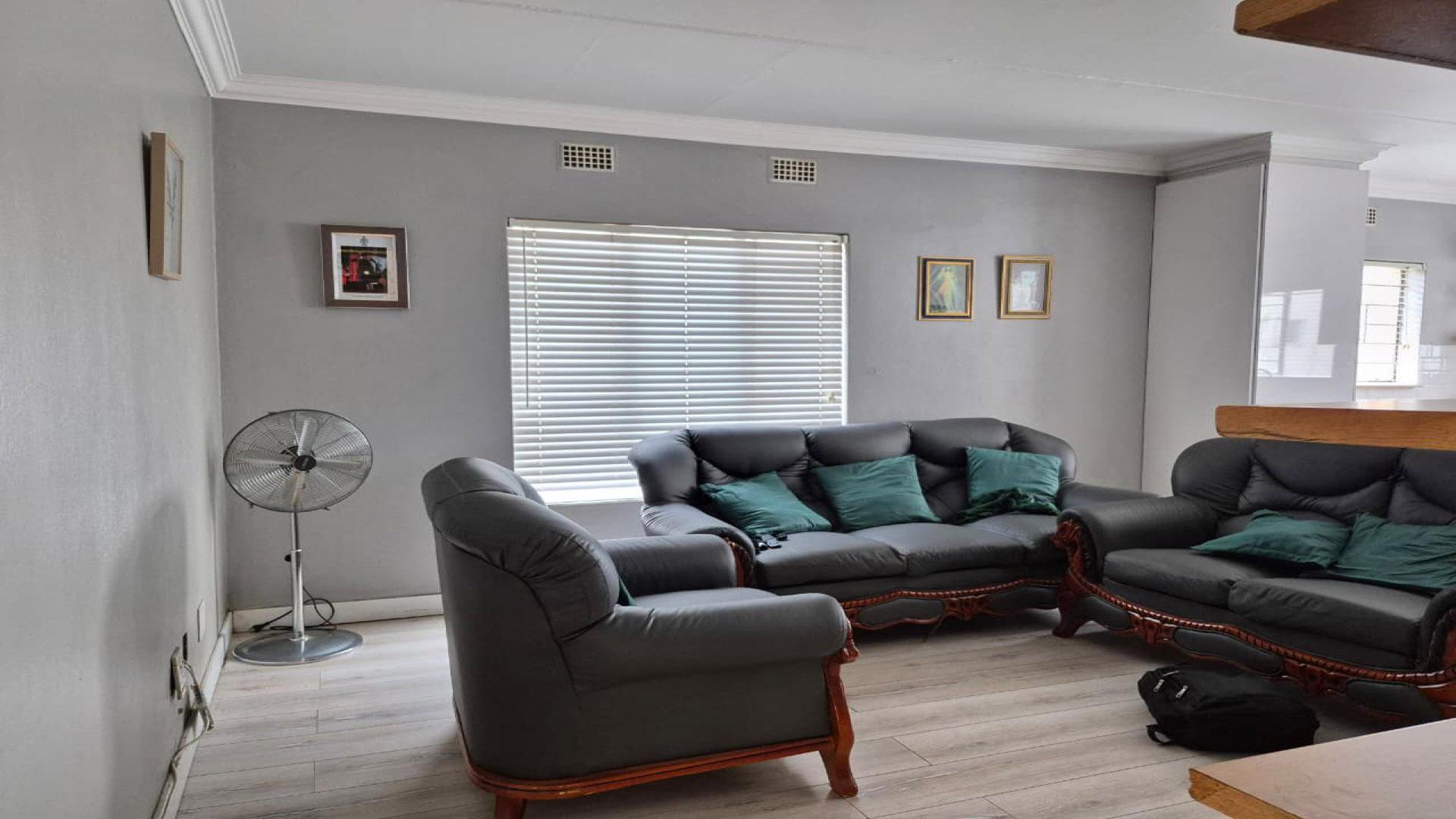 Lounges of property in Jabulani