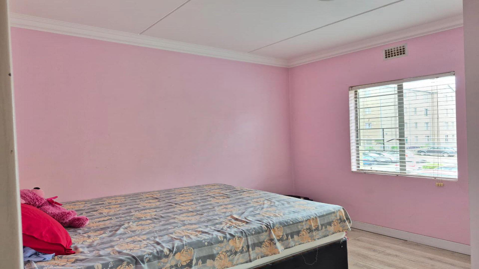 Bed Room 2 of property in Jabulani