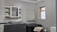Bathroom 2 of property in Jabulani