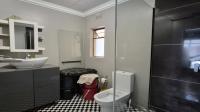 Bathroom 3+ of property in Jabulani