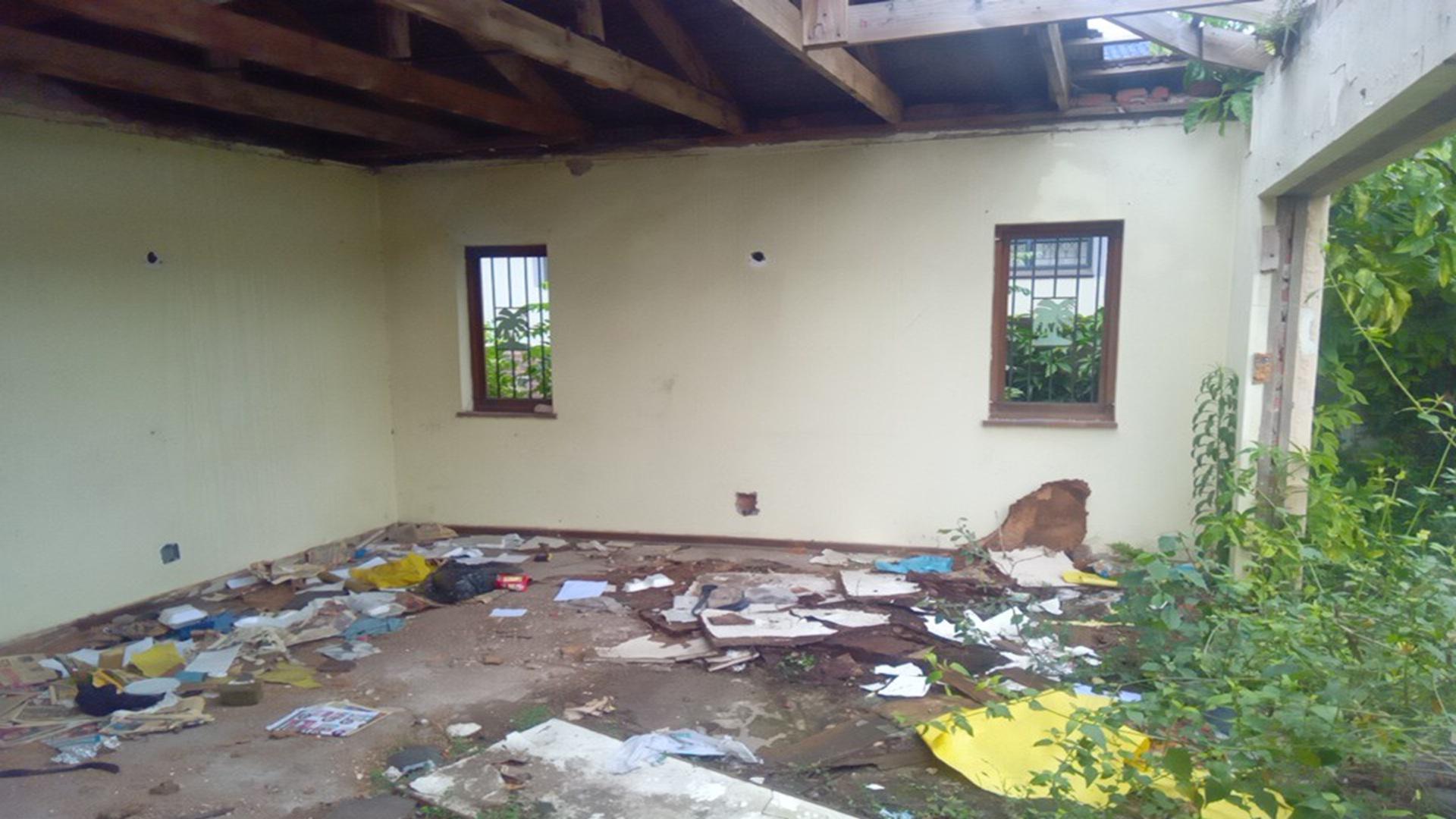 Patio of property in Briardene