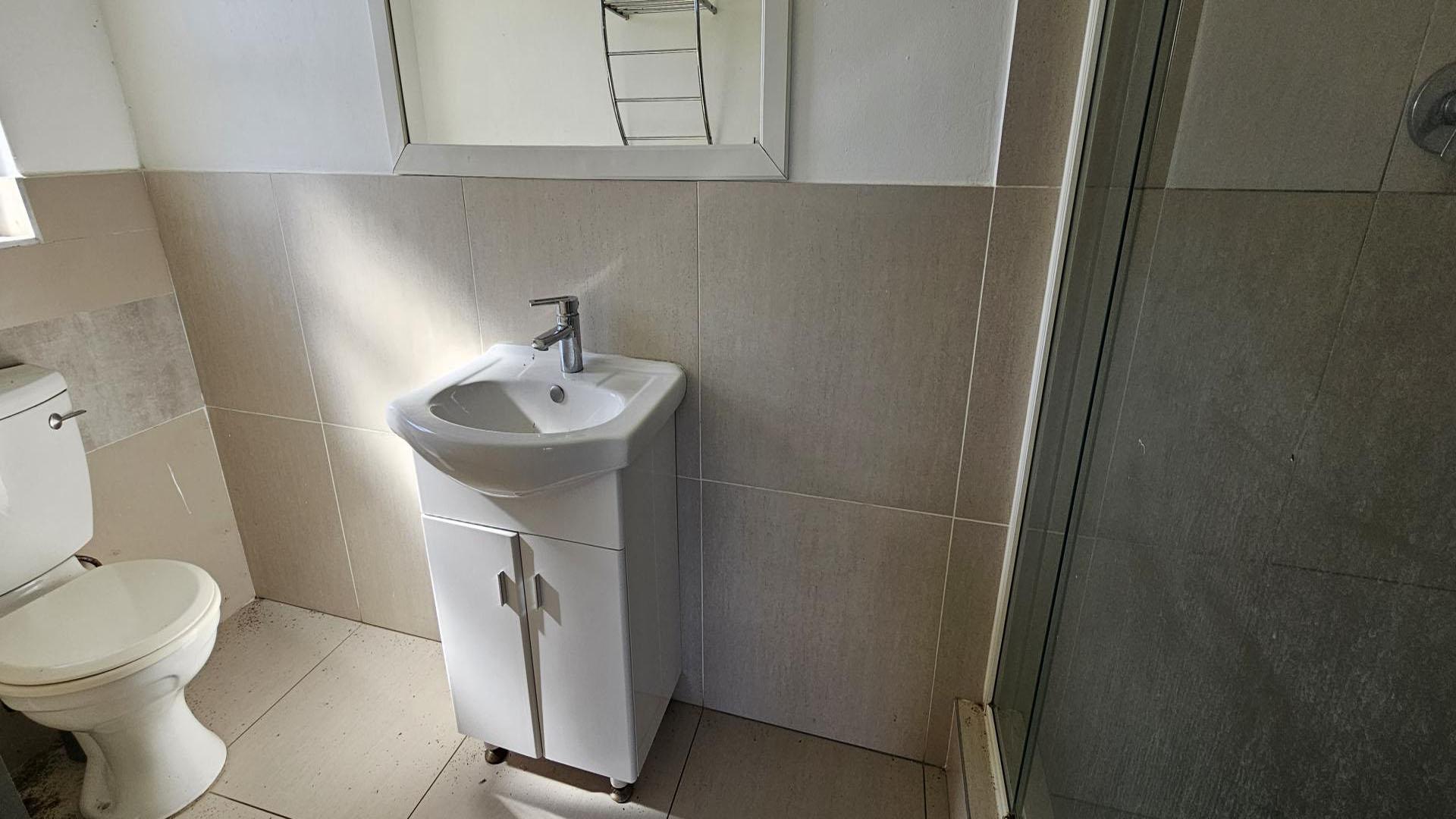 Main Bathroom of property in Panorama Park