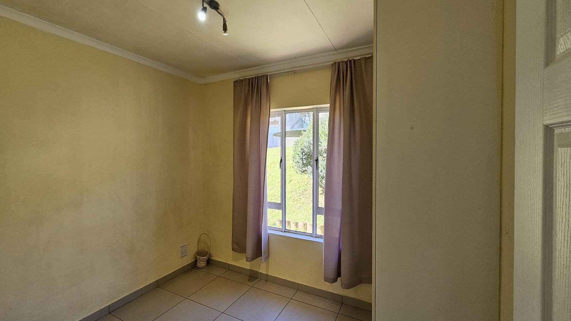 Bed Room 2 of property in Panorama Park