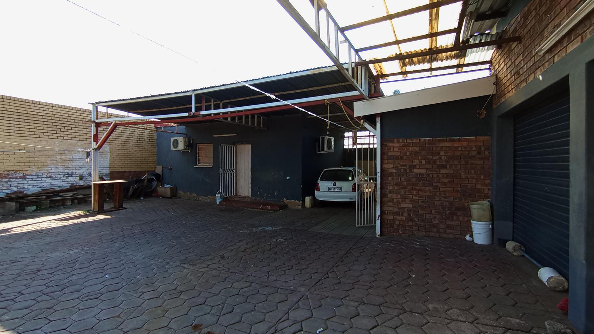 Backyard of property in Eersterust