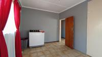 Bed Room 3 - 17 square meters of property in Eersterust