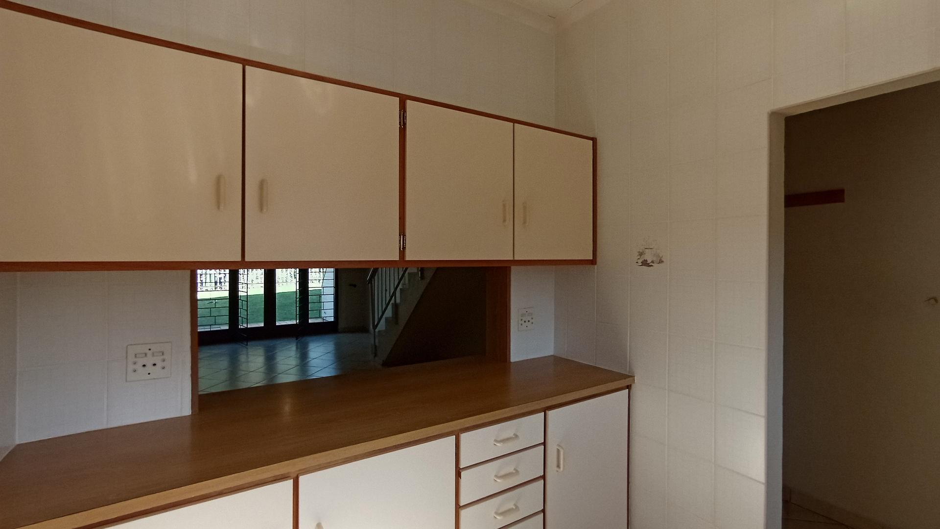 Kitchen - 8 square meters of property in St Micheals on Sea
