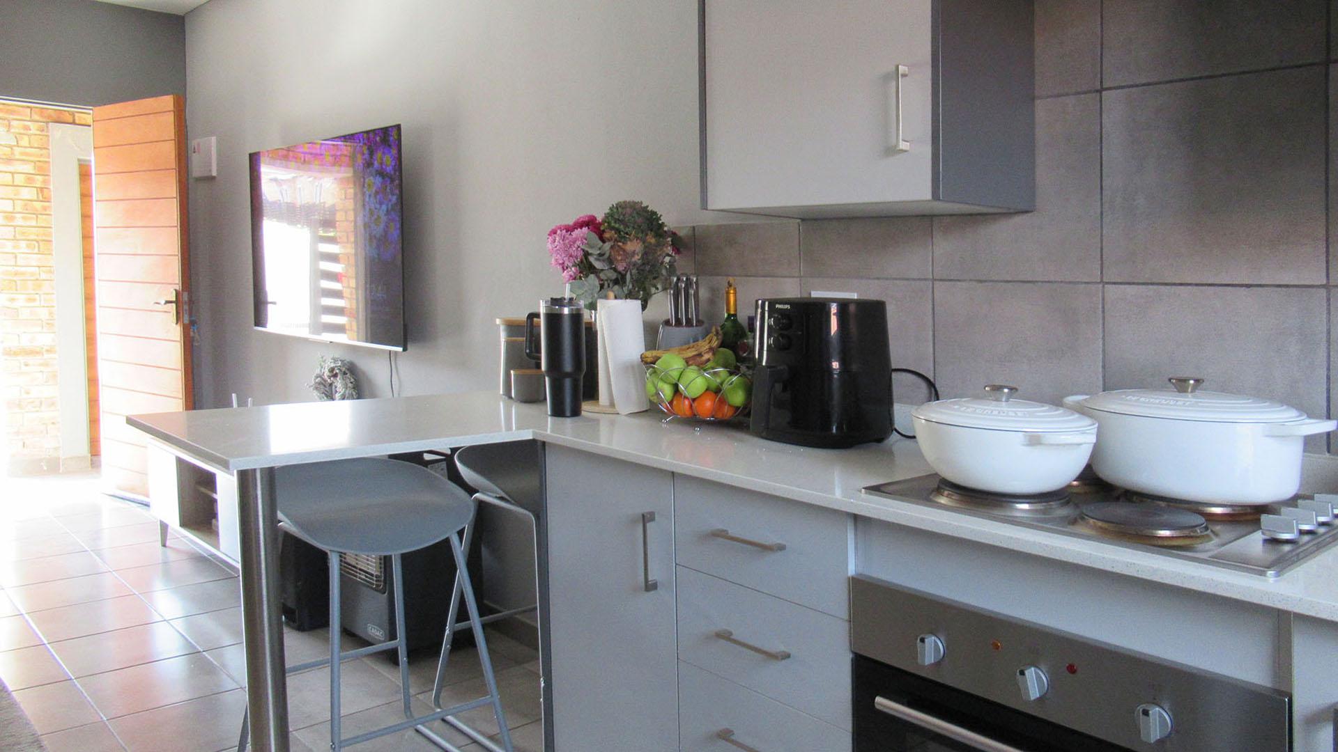 Kitchen - 9 square meters of property in Groblerpark