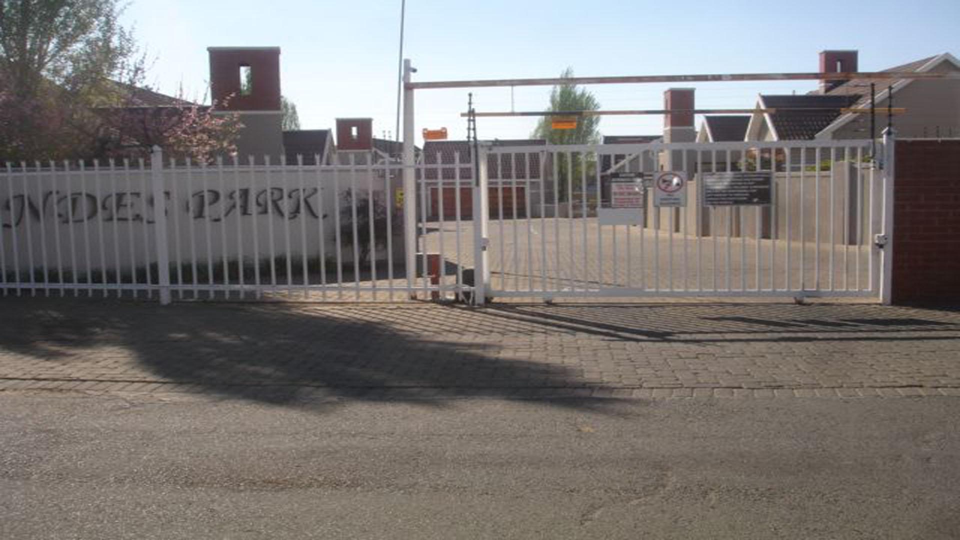 Front View of property in Bloemfontein
