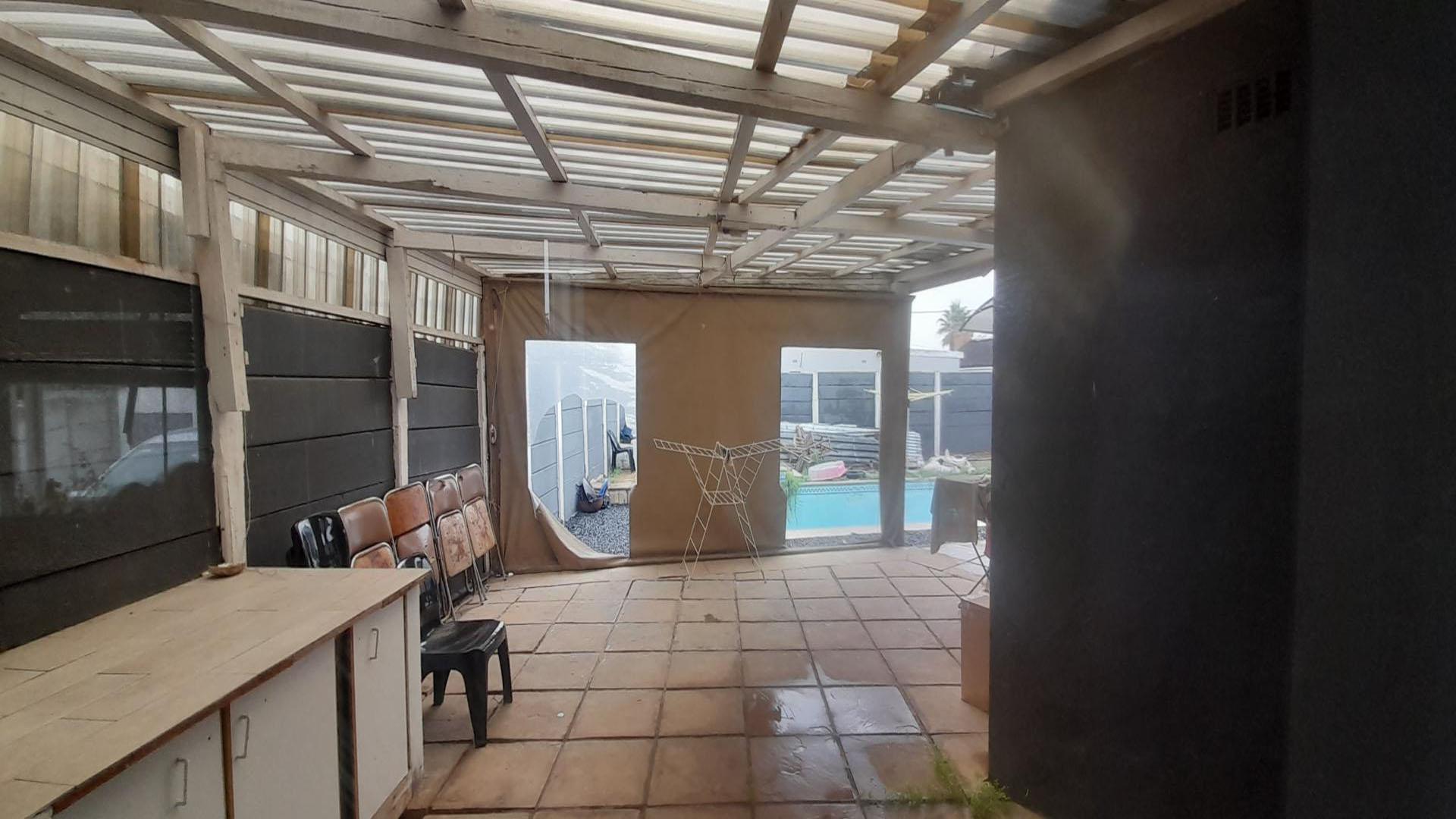 Patio of property in Retreat