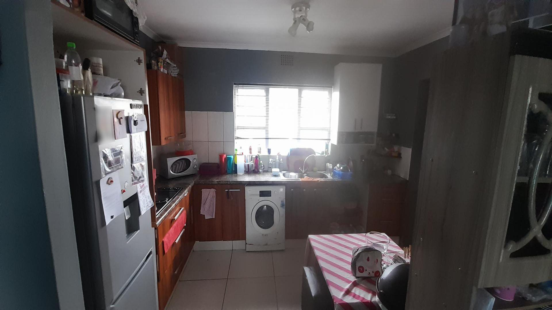 Kitchen of property in Retreat
